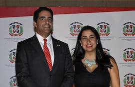 Julio Simón Castaños, embajador de República Dominicana y su esposa Carolina de Castaños.