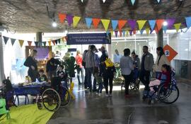 En el Centro de Rehabilitación Integral Teletón de Asunción junto a amigos de empresas aliadas, voluntarios y personas que apoyan a la Fundación Teletón, se vivó una hermosa jornada de puertas abiertas para conocer todos los servicios que brinda Teletón.