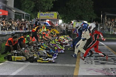 Partida al estilo Le Mans para la categoría Fortex, con victoria del equipo integrado por Alejandro Samaniego y Víctor Chanoski, en la Maratón 2025.