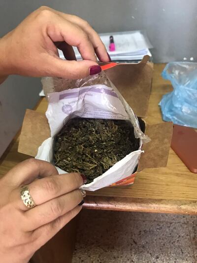 La droga estaba oculta en un paquete de yerba mate.