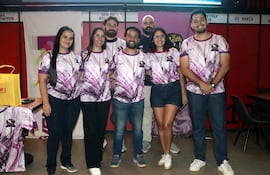 Organizadores del Jararás durante el lanzamiento del torneo de Seven de Rugby, en Bar La Cabra.