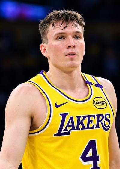 Dalton Douglas Knecht (25 años) quedó desvinculado de los Lakers.