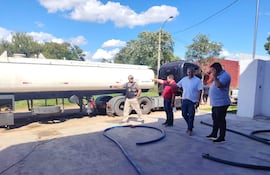 Intervención a empresa privada por manipulación clandestina de materiales nocivos en un camión cisterna.