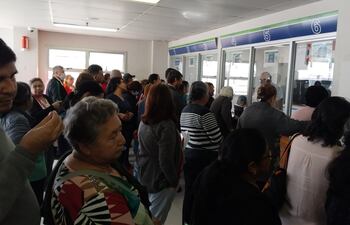 Área de farmacia en el Centro Ambulatorio del IPS, sin sistema, denuncian.