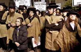 judios-ultraortodoxos-participan-de-una-manifestacion--105206000000-1413485.JPG