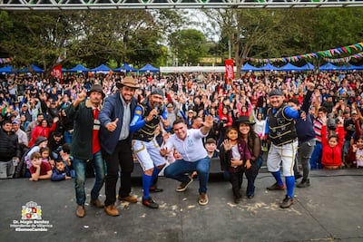 VDB Una participación multitudinaria personas en la fiesta patronal de la ciudad de Villarrica del Espíritu Santo.