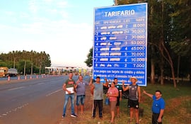 Vecinos del cruce Pastoreo afectados por el puesto de peaje de Tape Porã SA y exigen exoneración de pago.