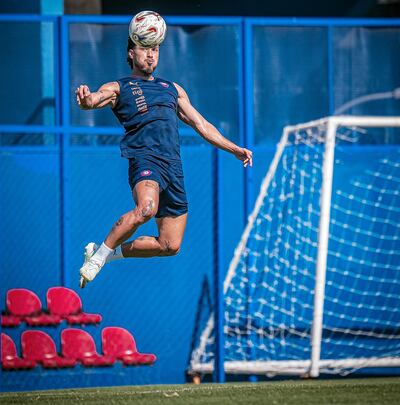 Experiencia. Bruno Amílcar Valdez Rojas, nacido el 6 de octubre de 1992, demuestra su capacidad de salto en el entrenamiento de Cerro Porteño, en Barrio Obrero.