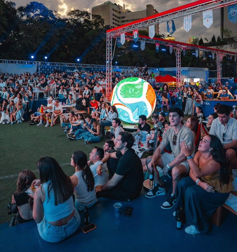 En el Pitchside Club de Michelob Ultra se vivió la gran final de la Copa Mundial.
