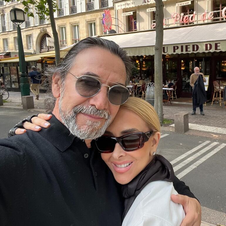 Marco Antonio Solís y su esposa Cristy cumplieron 31 años de casados.