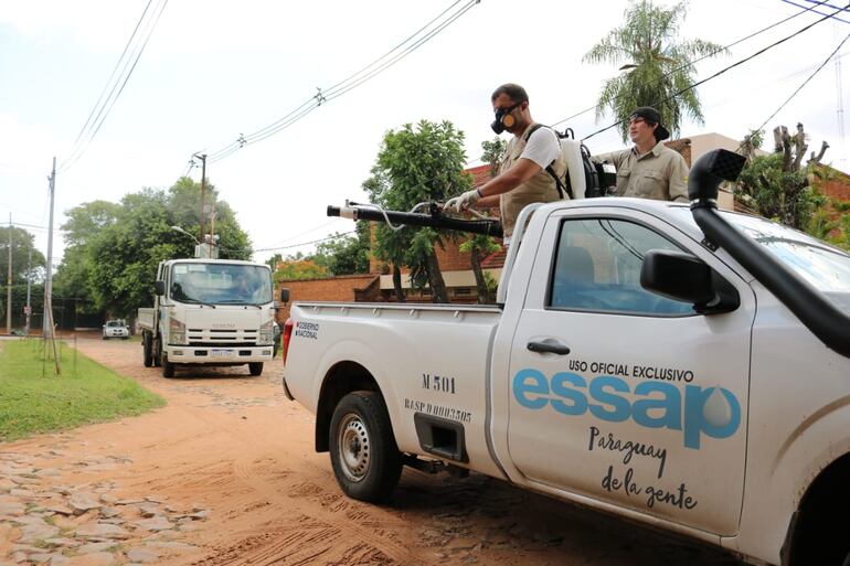 Las tareas de fumigación y eliminación de criaderos se desarrollaron en el Centro de Distribución Yrenda y los barrios aledaños.