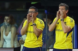 Claudio Úbeda (d), entrenador de Boca, se juega su futuro ante Racing.