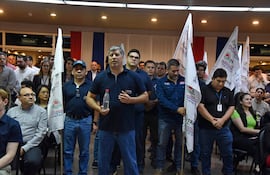 Acto de posición nuevo titular de la ANDE en casa central.