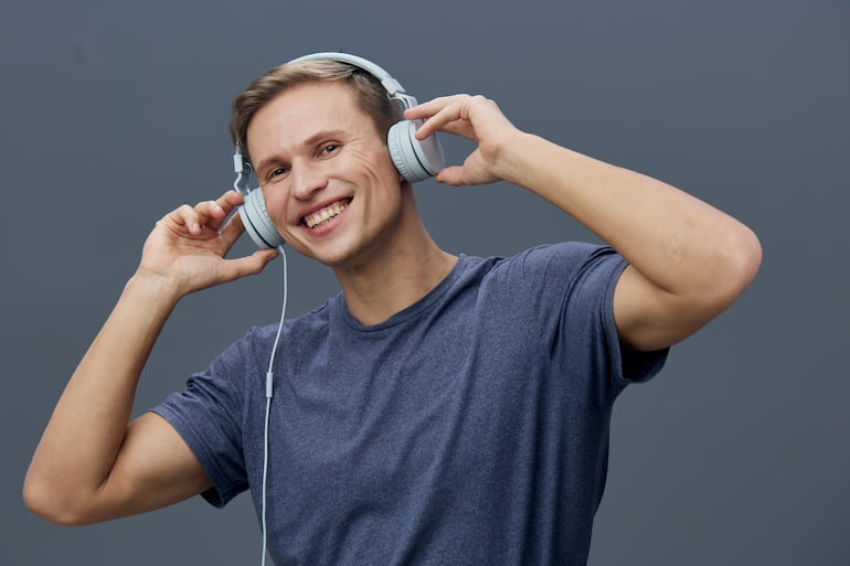 Auriculares con cable.