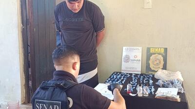 Agentes de la Senad y la Fiscalía ejecutaron tres allanamientos simultáneos ayer en Areguá para detener a cinco personas vinculadas al Clan Rotela.