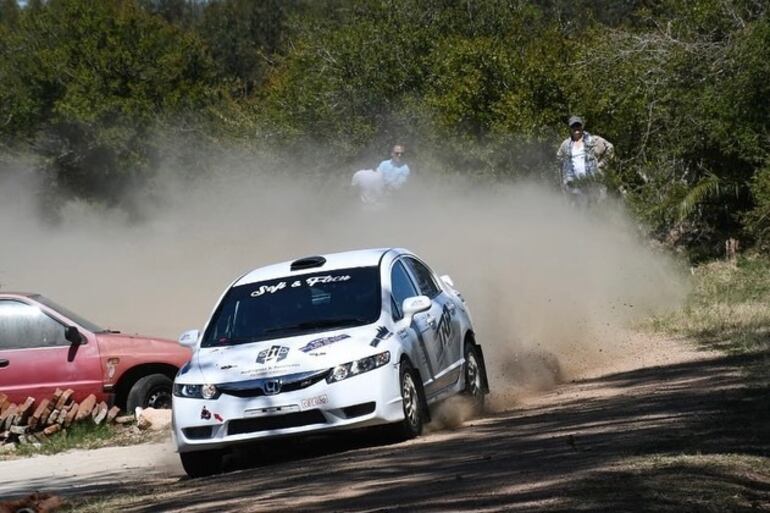 Leonardo Balbuena estará en competencia con el Honda Civic en la Clase CO4.