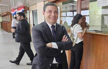 Juan Villalba, debe afrontar juicio oral por violencia familiar.