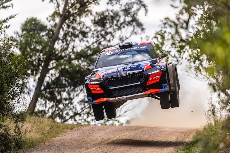 La última vez que Fau Zaldívar compitió en el Rally FIA/Codasur fue en el mes de noviembre de 2025, en el Rally del Atlántico, en Uruguay, donde conquistó su tercera corona continental de la especialidad.