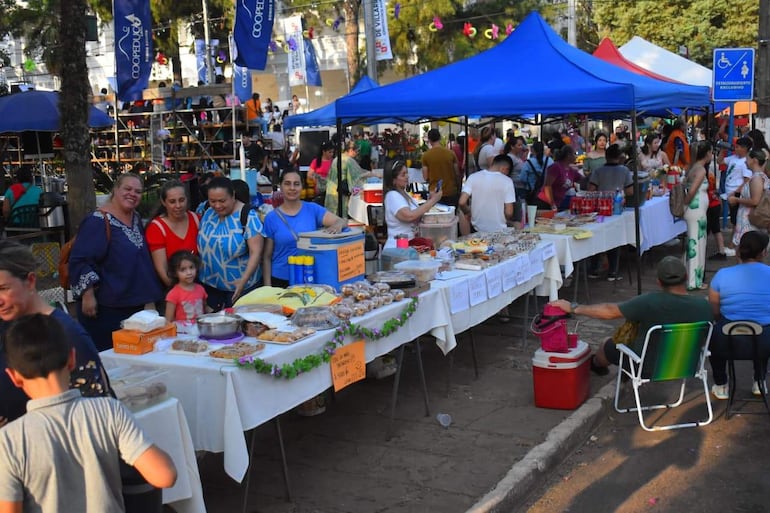 Corso de las Flores 2025 en Villarrica.