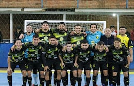 Plantel del Artemios FC que inició con el pie derecho la Copa de Oro 2026.