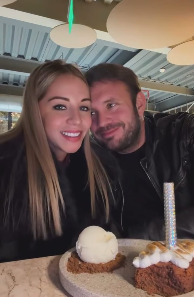 ¡Siempre enamorados! Majo Acosta y Edwin Storrer. (Captura de la historia de Instagram de Majo Acosta)