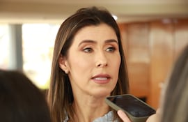 La gobernadora del departamento de Paraguari, Norma Zárate, (foto prensa senado)