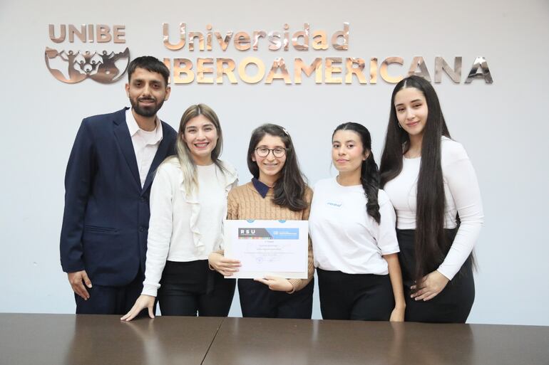 UNIBE apuesta por profesionales capaces de liderar los desafíos del futuro con creatividad y criterio.