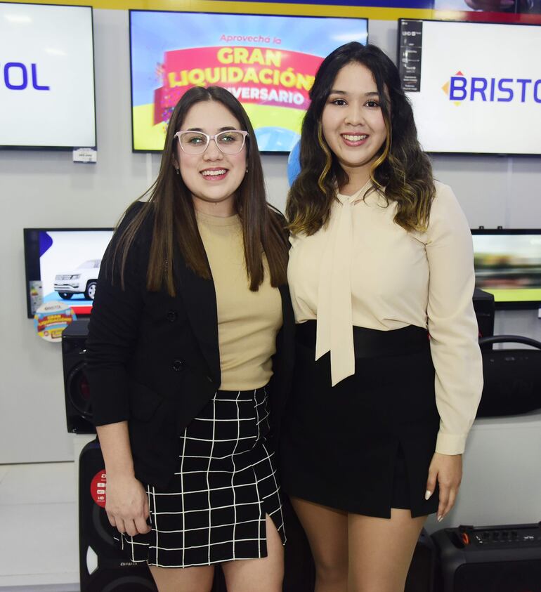 Montserrat Rojas y Bria Vallejos.