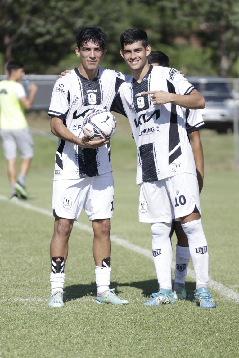 Orlando Colmán y Pedro Gamarra, los goleadores ante Olimpia