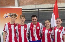 El equipo nacional juvenil de bochas se quedó con seis medallas y consiguió el boleto al Mundial.