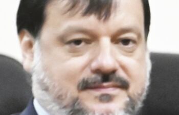 Claudio Lovera, abogado.