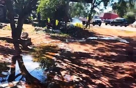 Obra de alcantarillado sanitario en Carapeguá genera reclamos por presunta agua servida.