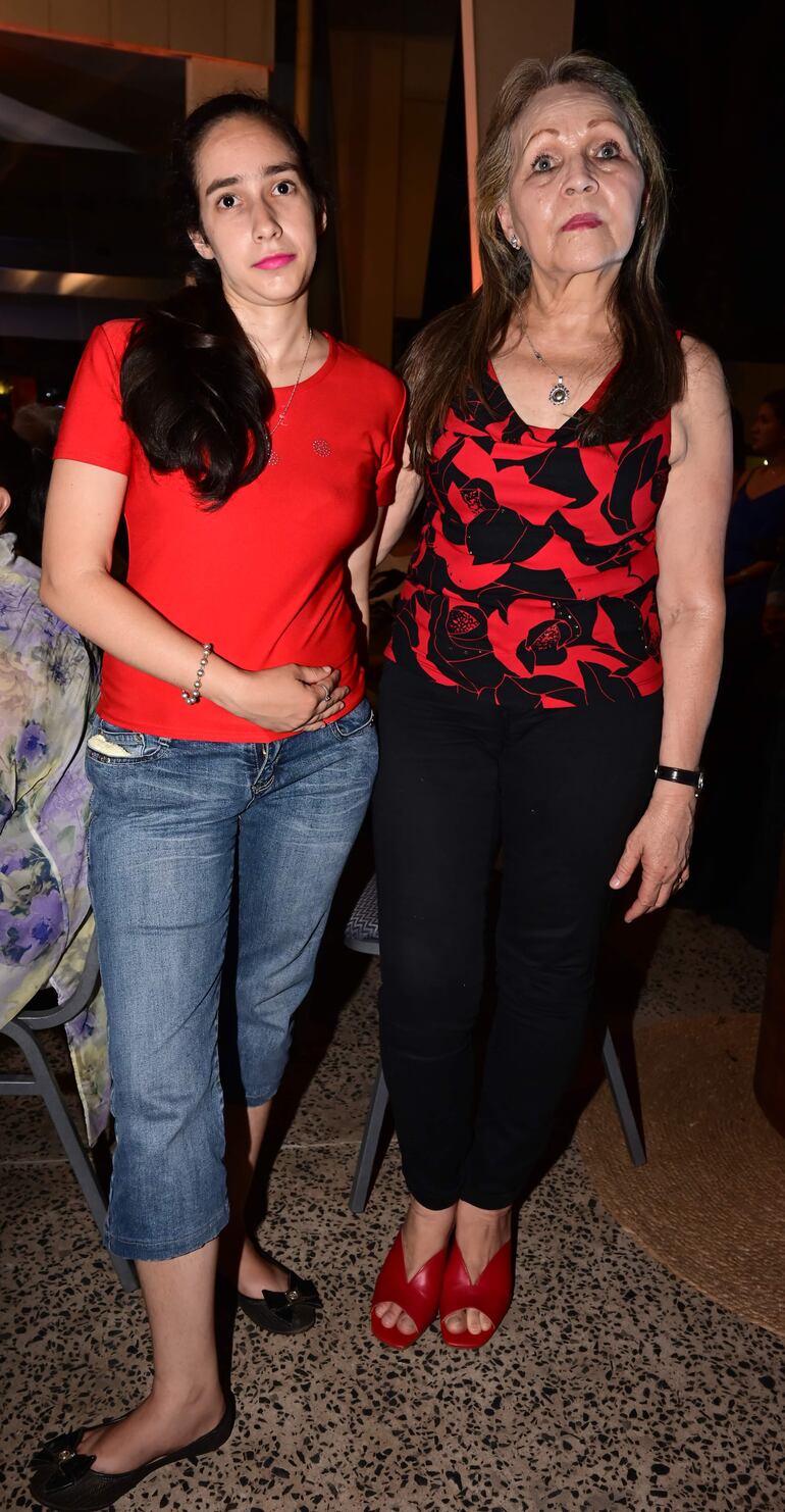 Tatiana De Báez Planás y Marilyn Planás Noguera.