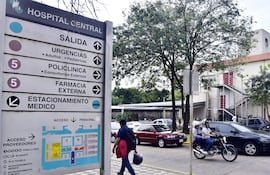 Fachada del Hospital Central del IPS.