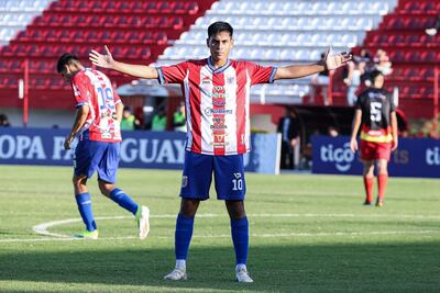 Joel Garay cooperó con su tanto para la goleada de Humaitá sobre Cristóbal Colón de Ñemby 7-1, en Villa Hayes, por la primera fase de la Copa Paraguay.