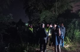 Investigan posible homicidio tras hallazgo de un hombre en Capiatá.