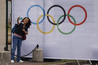 Los parisinos se amoldan para la cita olímpica en su país.