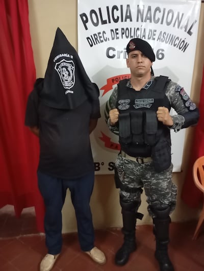 Aprehenden a hombre por intento de hurto en la Secretaría Nacional de Deportes.