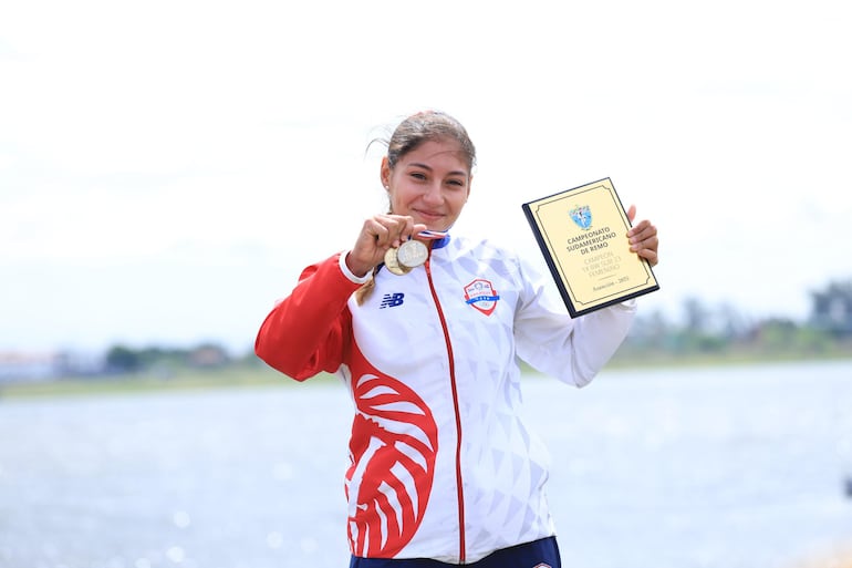 Fiorela Rodriguez de Mello (4/8/2005)
se alzó la medalla de oro y la
clasificación a los Juegos
Panamericanos Junior Asu2025.