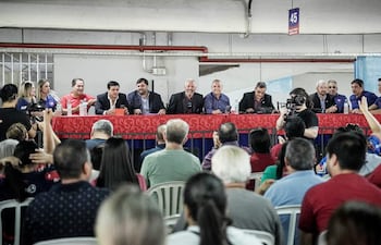 Autoridades de Cerro Porteño, durante la asamblea extraordinaria del pasado sábado 6, para la aprobación del balance 2024.