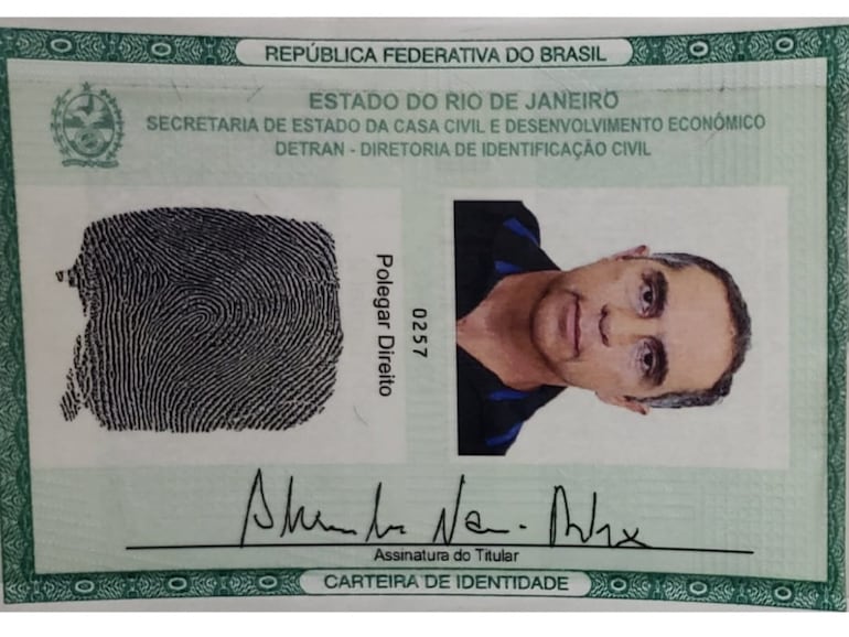 Documento brasileño del piloto Alexandre Nami Arbex, denunciado como desaparecido en Brasil, pero que habría muerto en Paraguay.