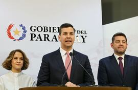 El presidente de la República, Santiago Peña, dispondrá de G. 4.000 millones como gastos reservados; y el vicepresidente Pedro Alliana, G. 950 millones, de aprobarse el presupuesto 2024 tal cual planteó el Ejecutivo.