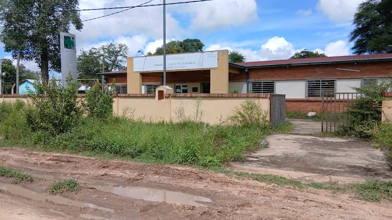 Puerto Yvapovõ abandonado: puesto de salud evacuado, atención en casa alquilada y comunidad sobrevive de colectas