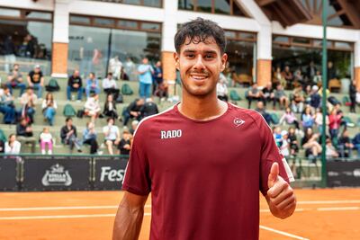 El tenista paraguayo Adolfo Daniel Vallejo Álvarez (28/4/2004) avanza a cuartos de final de Uruguay.
