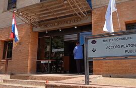 Fachada del Ministerio Público de Villarrica.