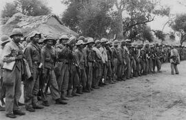 En el lapso de aproximadamente 22 días que duró el sangriento enfrentamiento entre ambos bandos, las fuerzas bolivianas que ya habían venido penetrando el Chaco desde años atrás y eran inmensamente superiores a las paraguayas, Estigarribia concentró todo el poderío del ejército y la aviación en un solo punto, Boquerón. Imagen gentileza