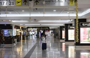El Aeropuerto Internacional Simón Bolívar en Maiquetia (Venezuela) mantiene con normalidad sus operaciones después del anuncio del presidente de EE. UU., Donald Trump, de considerar el espacio aéreo de este país suramericano cerrado.
