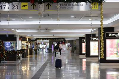 El Aeropuerto Internacional Simón Bolívar en Maiquetia (Venezuela) mantiene con normalidad sus operaciones después del anuncio del presidente de EE. UU., Donald Trump, de considerar el espacio aéreo de este país suramericano cerrado.