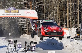 Victoria para el británico Elfyn Evans en el Rally de Suecia, liderando el 1-2-3 de Toyota junto a Takamoto Katzuta y Sami Pajari.