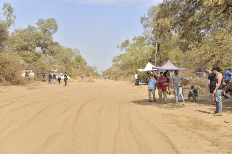Los aficionados en los tramos de la Etapa 2 del Transchaco Rally 2023.